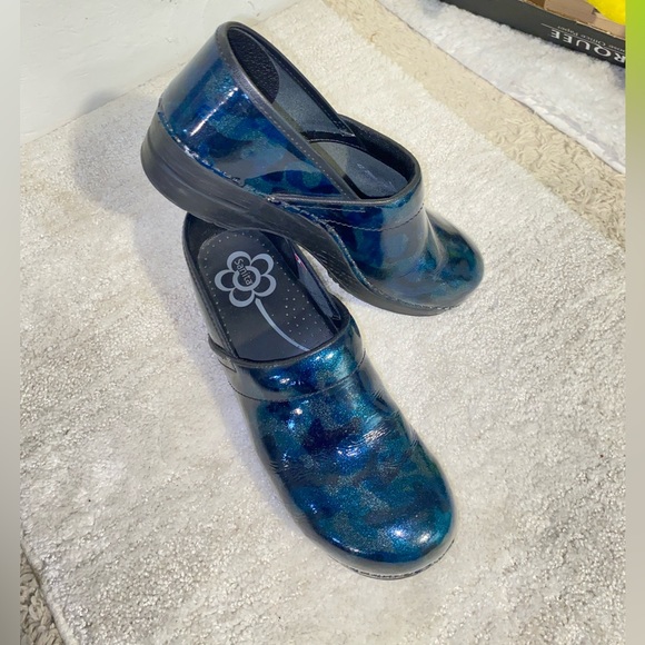 Ladies Sanita slip on shoes - Picture 4 of 12